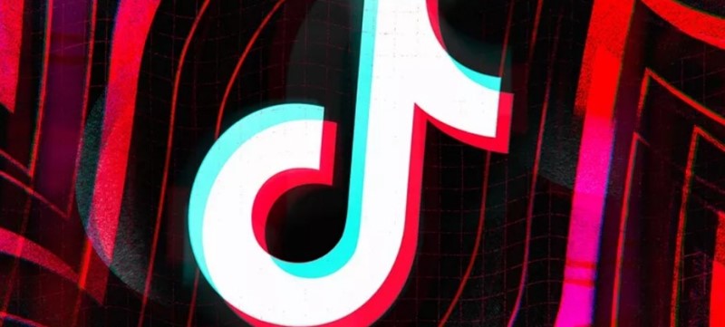 TikTok bane deepfakes para evitar problemas com desinformação