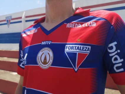 Fortaleza cria camisa para ser vendida por ambulantes Fortaleza cria camisa para ser vendida por ambulantes