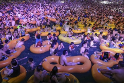 Wuhan tem aglomeração durante evento de música eletrônica