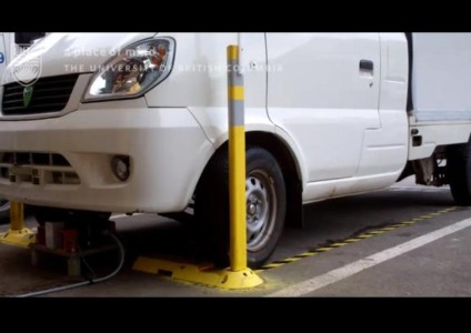 Carros elétricos são carregados com ímãs