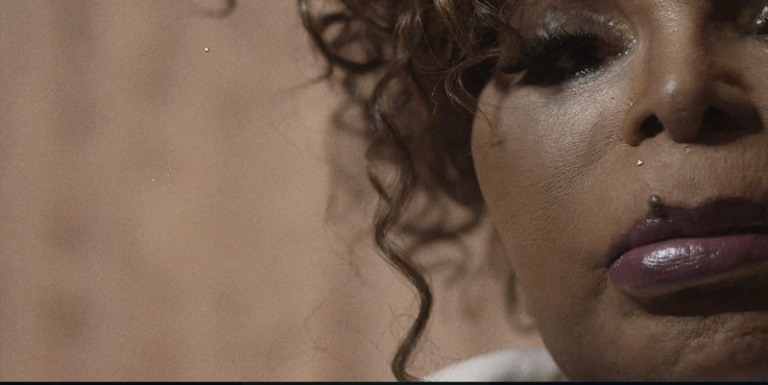 Elza Soares homenageia Dia da Consciência Negra