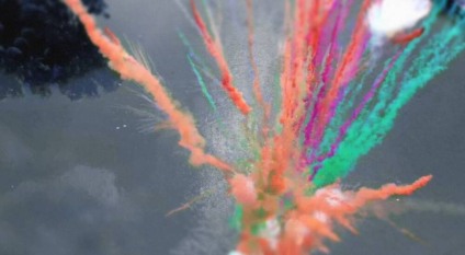 Hennessy comemora 150 anos com fogos de artifício durante o dia