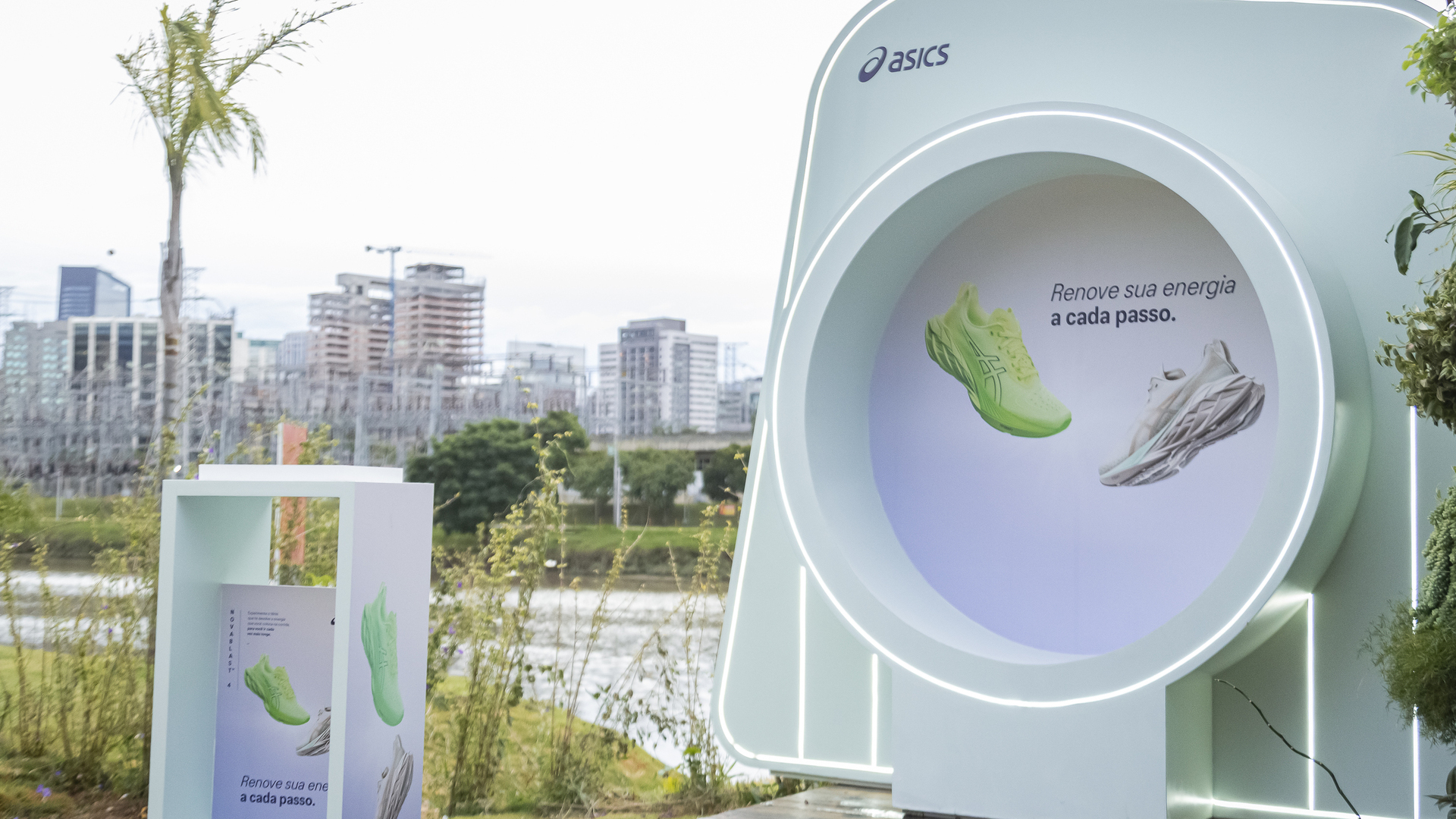 ASICS inaugurou pop-up Novablast 4 Energy Store no Parque Bruno Covas 