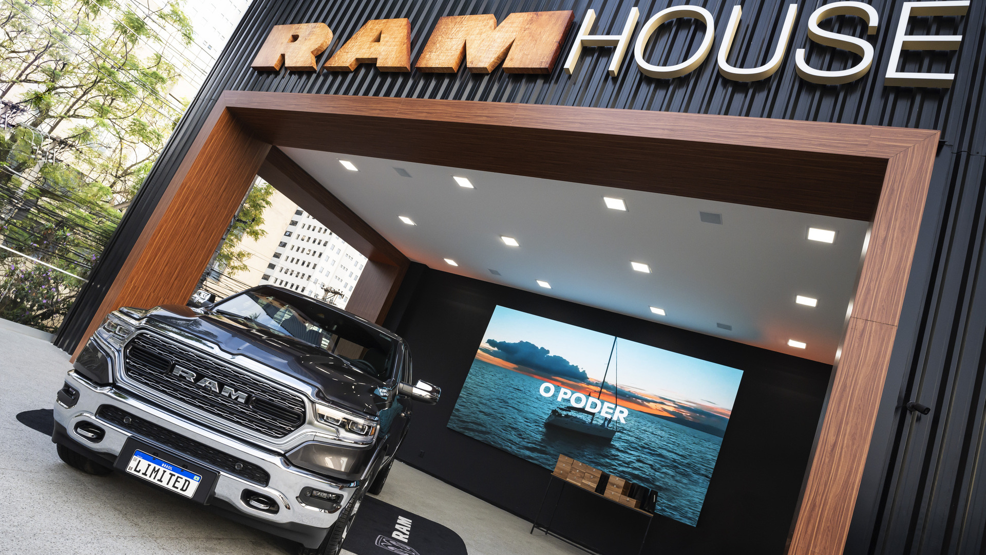 Ram inaugura nova Ram House em Floripa