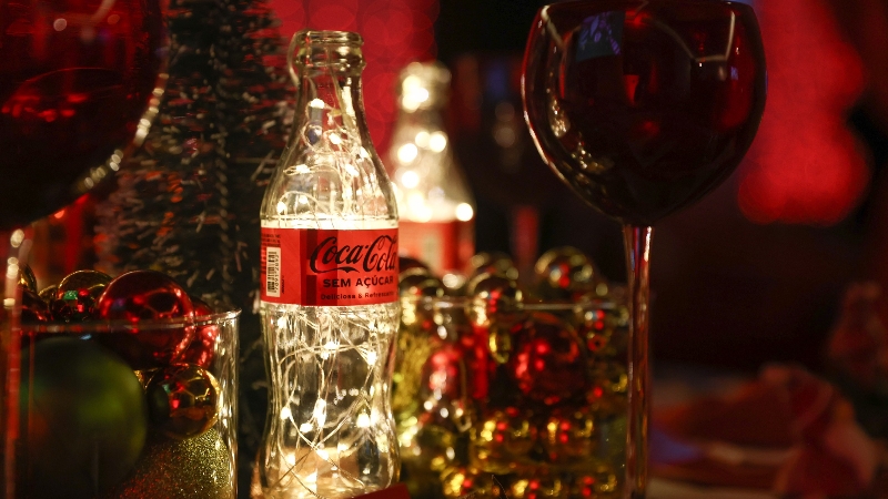 Coca-Cola e Ifood retomam parceria de natal em prol do combate à fome