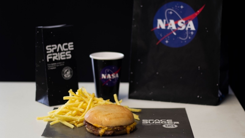 Patties e NASA enviam 9kg de sal e um par de meias para o espaço