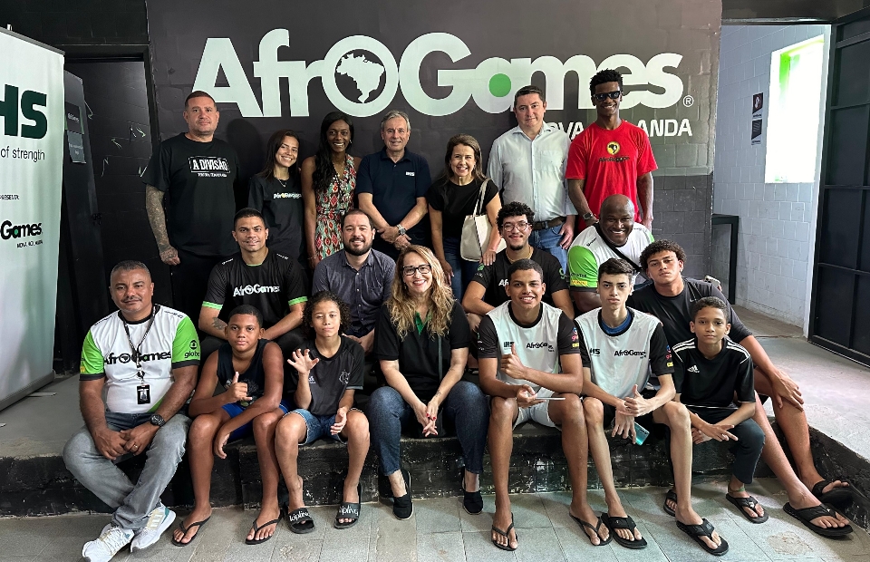 Anatel visita Projeto Antenar na Maré e renova parceria com AfroReggae