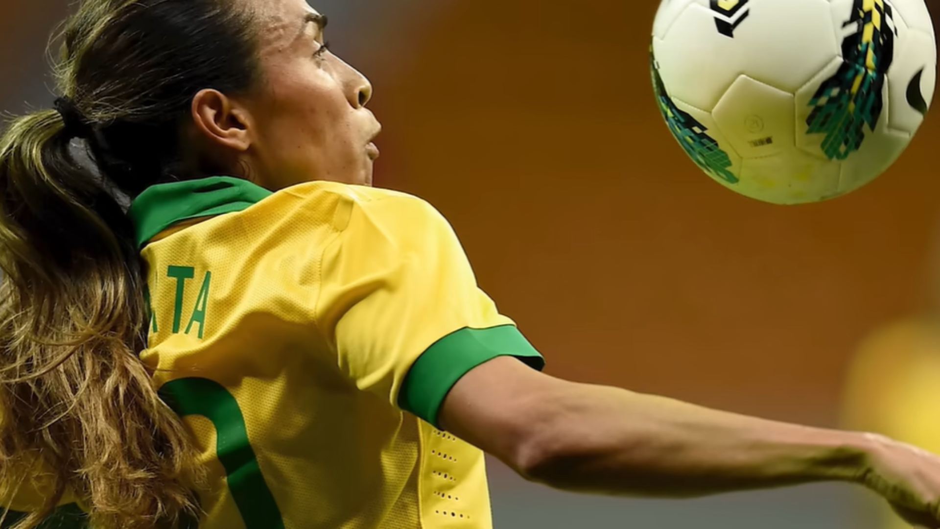 Marta estrela filme do Itaú Unibanco após ser imortalizada pela Fifa 