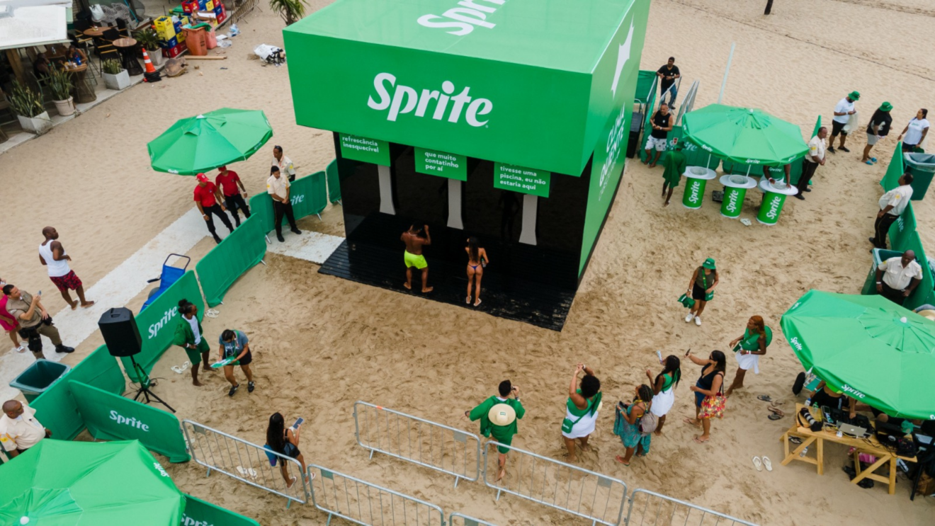 Sucesso em 2012, Sprite volta com Chuveirão para refrescar o verão Sucesso em 2012, Sprite volta com Chuveirão para refrescar o verão