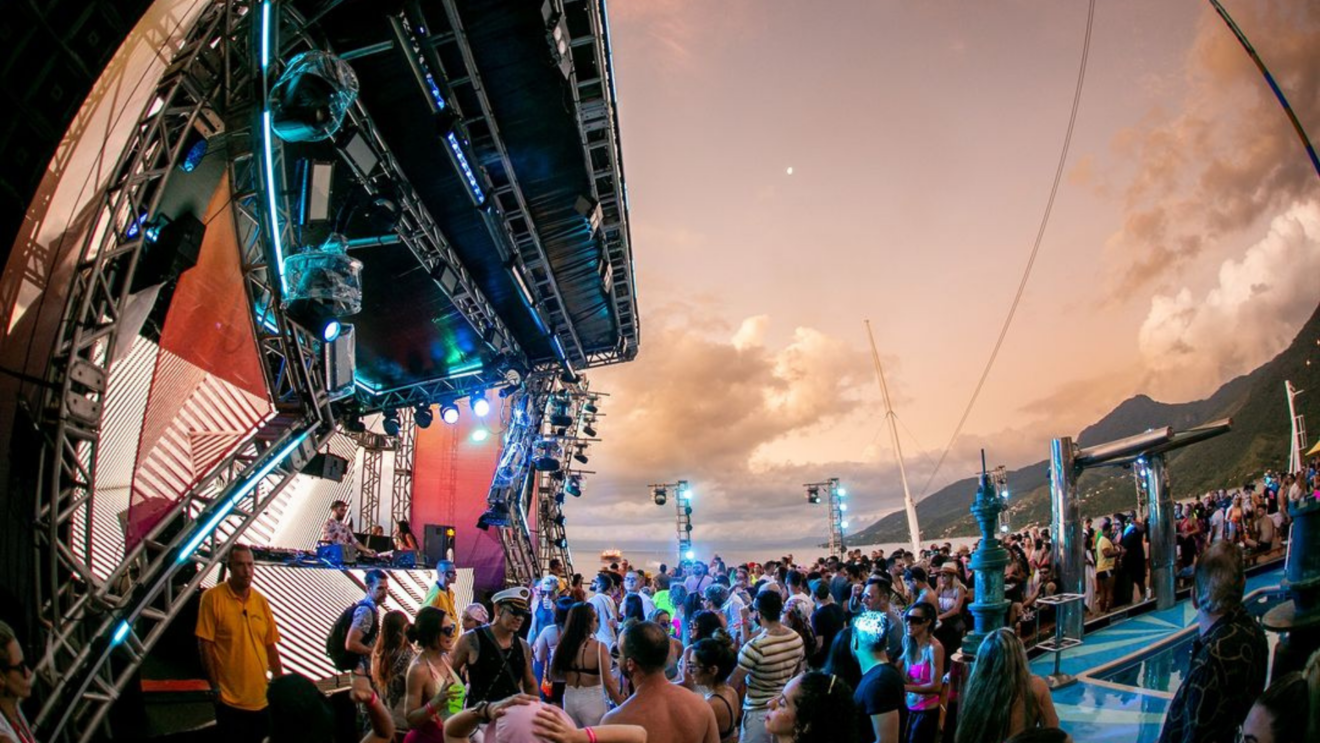Chilli MOB Cruise terá experiência única no navio temático aberto ao público Chilli MOB Cruise terá experiência única no navio temático aberto ao público