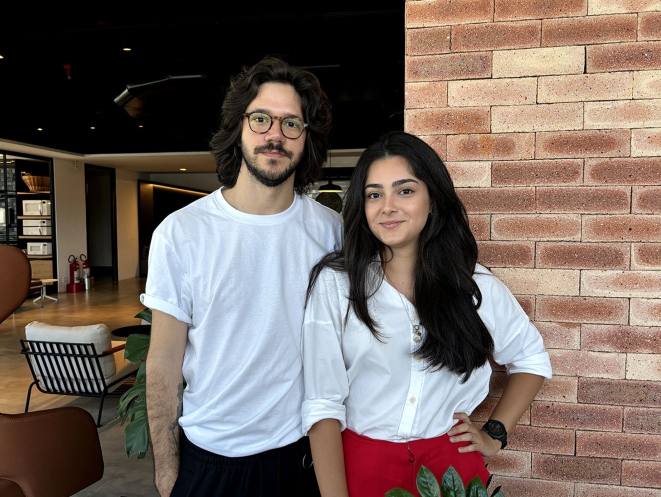 Julia e Iago, vencedores na categoria Marketer Julia e Iago, vencedores na categoria Marketer