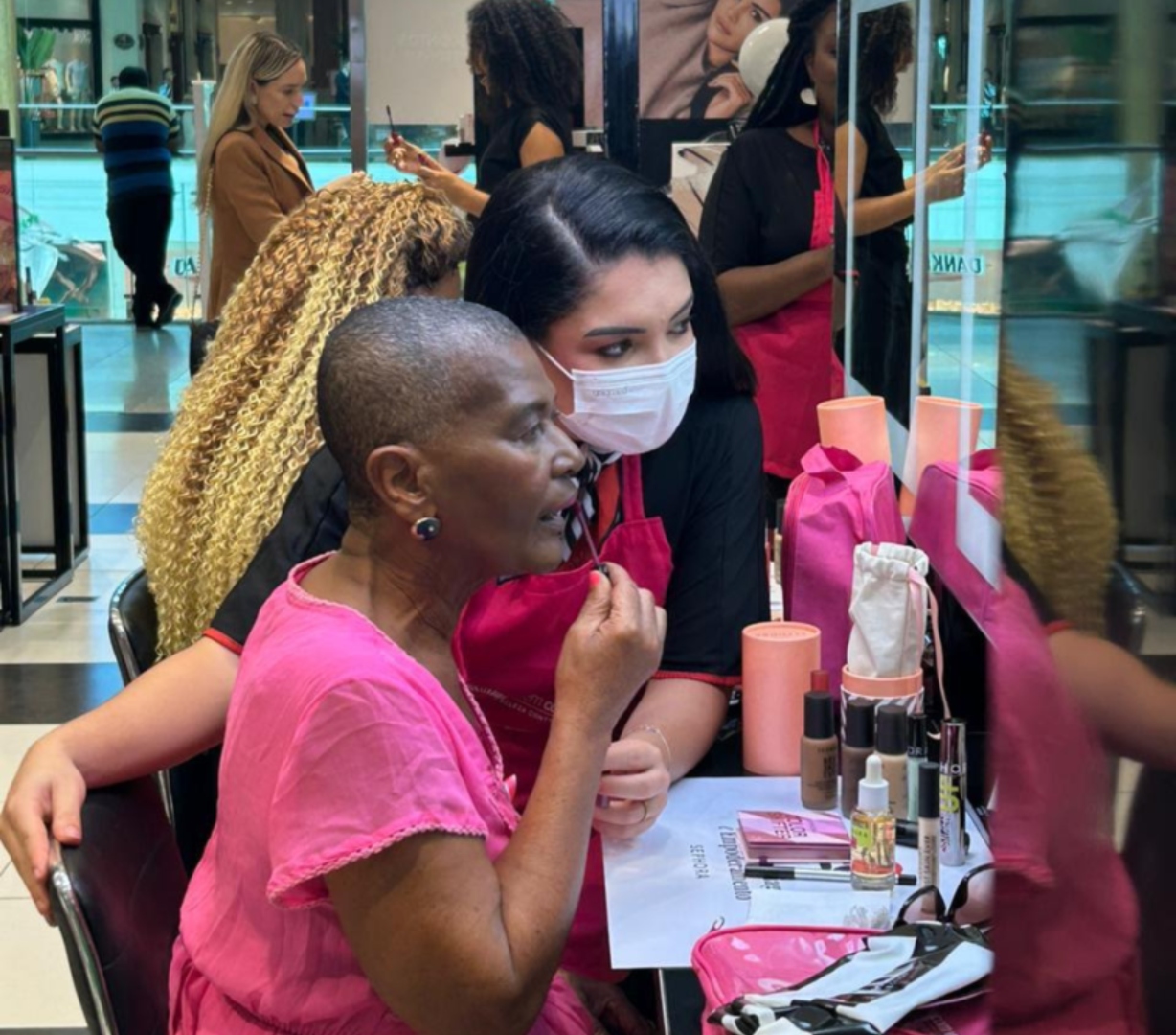 Oficina de maquiagem da Sephora para mulheres negras e com câncer