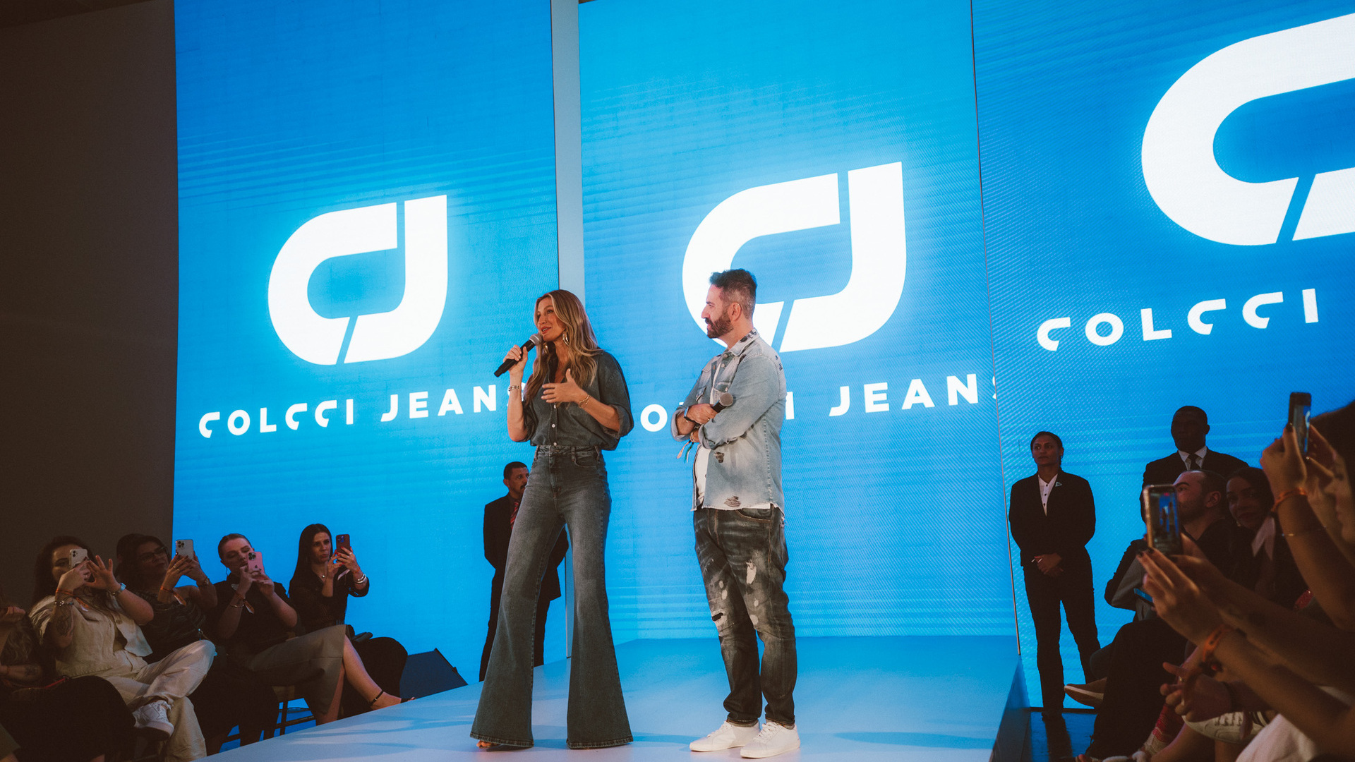 Colcci Jeans é lançada em evento com Gisele Bündchen