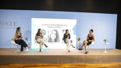 Reunindo grandes nomes da liderança nacional, a Vogue Brasil deu início na tarde desta segunda-feira, (15), à sétima edição do Vogue Negócios no Hotel Unique SP. No evento, líderes renomados do mercado se reuniram para participar de debates, promover networking e compartilhar ideias.