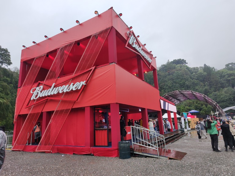 Budweiser no Coolritiba