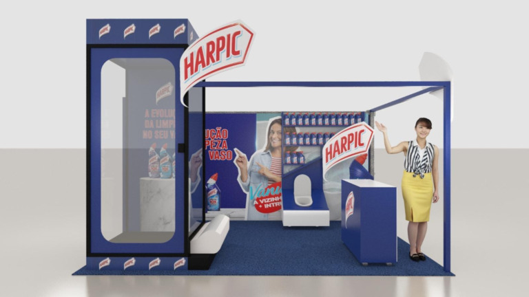 No estande, os visitantes poderão assistir a uma demonstração da eficácia do novo Harpic Power Plus e levar uma amostra do produto para testar em casa. Além disso, haverá uma cabine de prêmios, onde os participantes terão a chance de ganhar um kit surpresa.