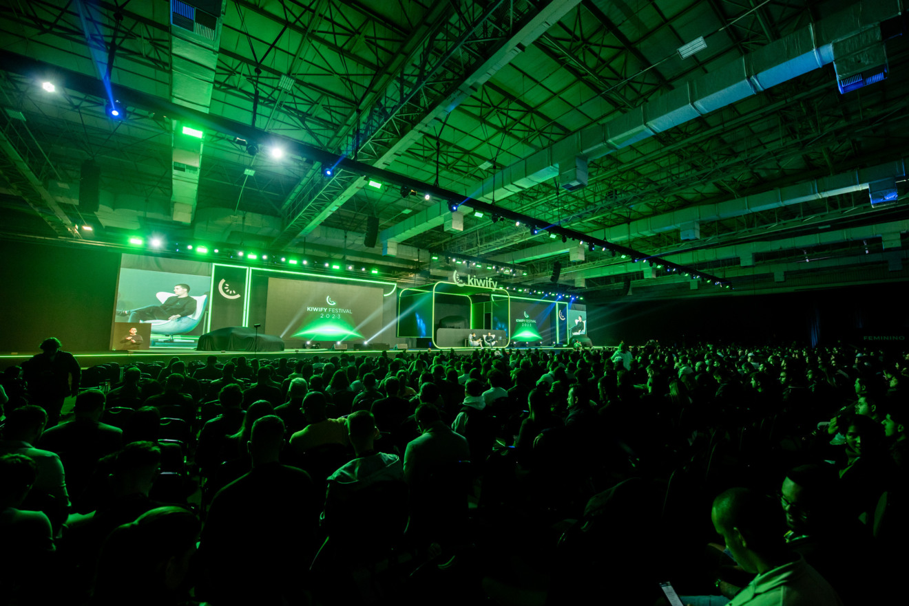 A Fito, agência de eventos end to end, é finalista em quatro categorias no Prêmio Live, realizado pela Promoview: Ativação ou eventos no exterior; Cenografia para Feiras de Negócios B2B; Agência de Live Marketing SP Interior e Empresário do Ano. A empresa trouxe cases que traduzem a qualidade do serviço prestado, com trabalhos realizados no Brasil e no exterior.