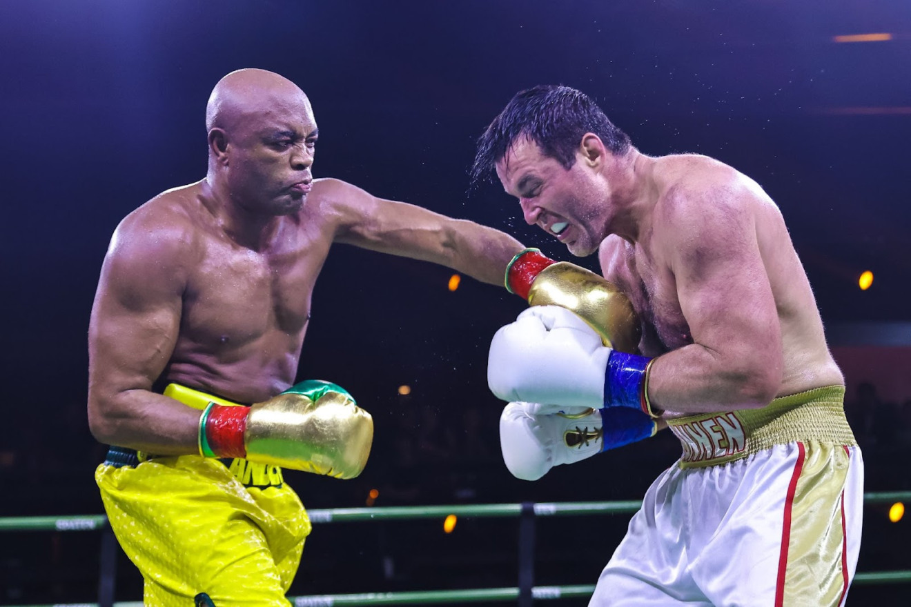 Anderson Silva contra Chael Sonnen na Spaten Fight Night 