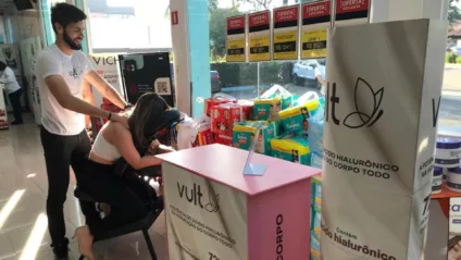Até dia 13/07 algumas lojas da Drogaria São Paulo oferecem quick massage em compras acima de R$30,00 em produtos da Vult Corpo