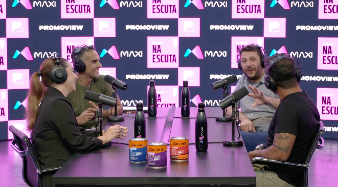 Romeu Neto, Raphael Montes, Eduardo Andrade e Cindy Feijó falam sobre experiência de compra de Suvinil no podcast Na Escuta