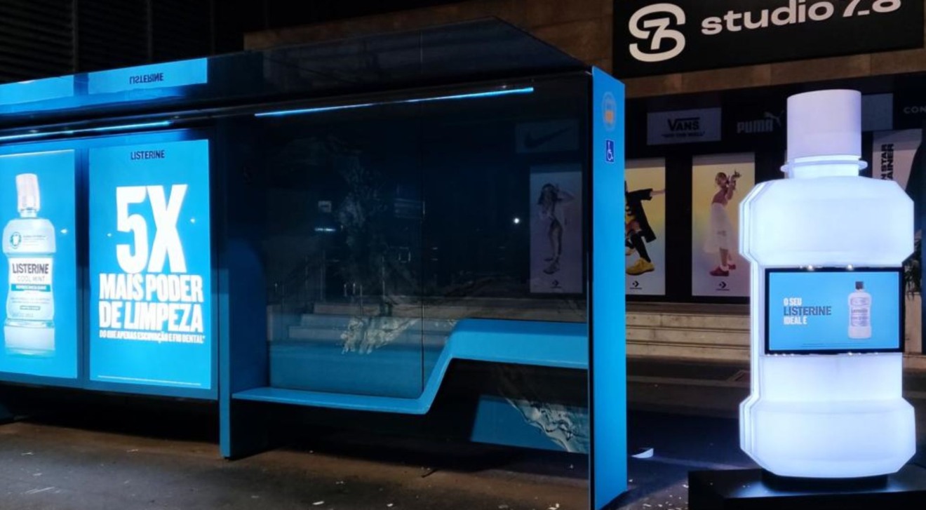 Listerine leva quiz para ponto de ônibus Listerine leva quiz para ponto de ônibus