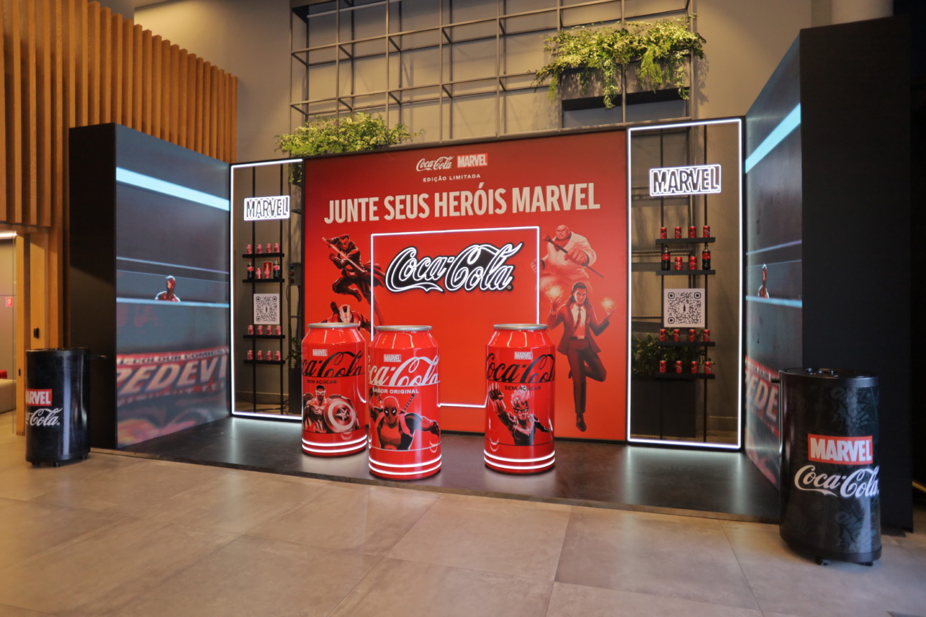 MAK, agência de live marketing, entrega ação de endomarketing de coca-cola