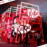 Estande de três andares da KitKat no Rock in Rio 2024