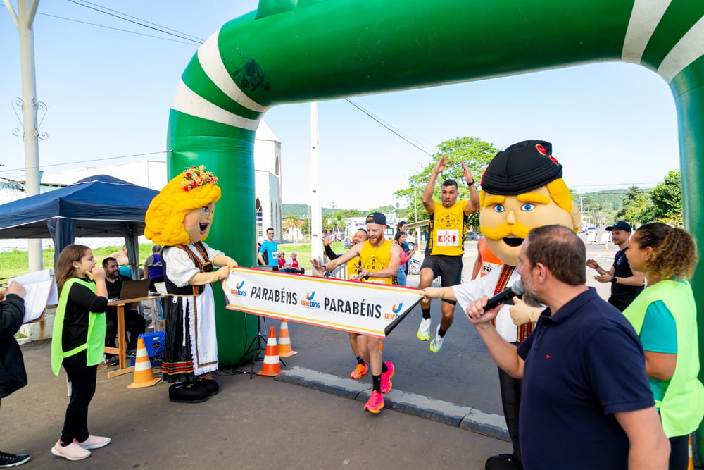 Programação da Oktoberfest de Igrejinha incentiva o publico a participar de atividades físicas 