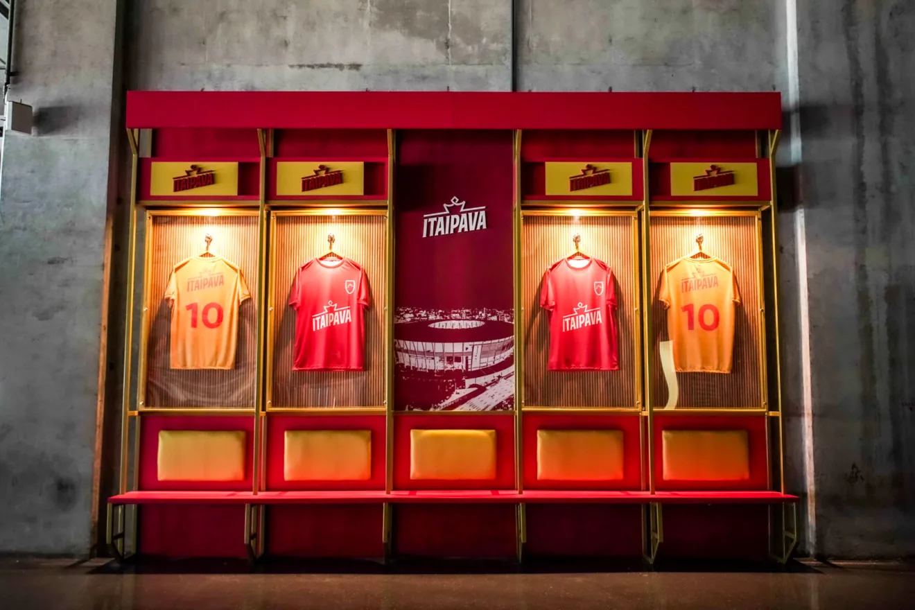 Espaço da Itaipava na Arena Fonte Nova lembra vestiários do time