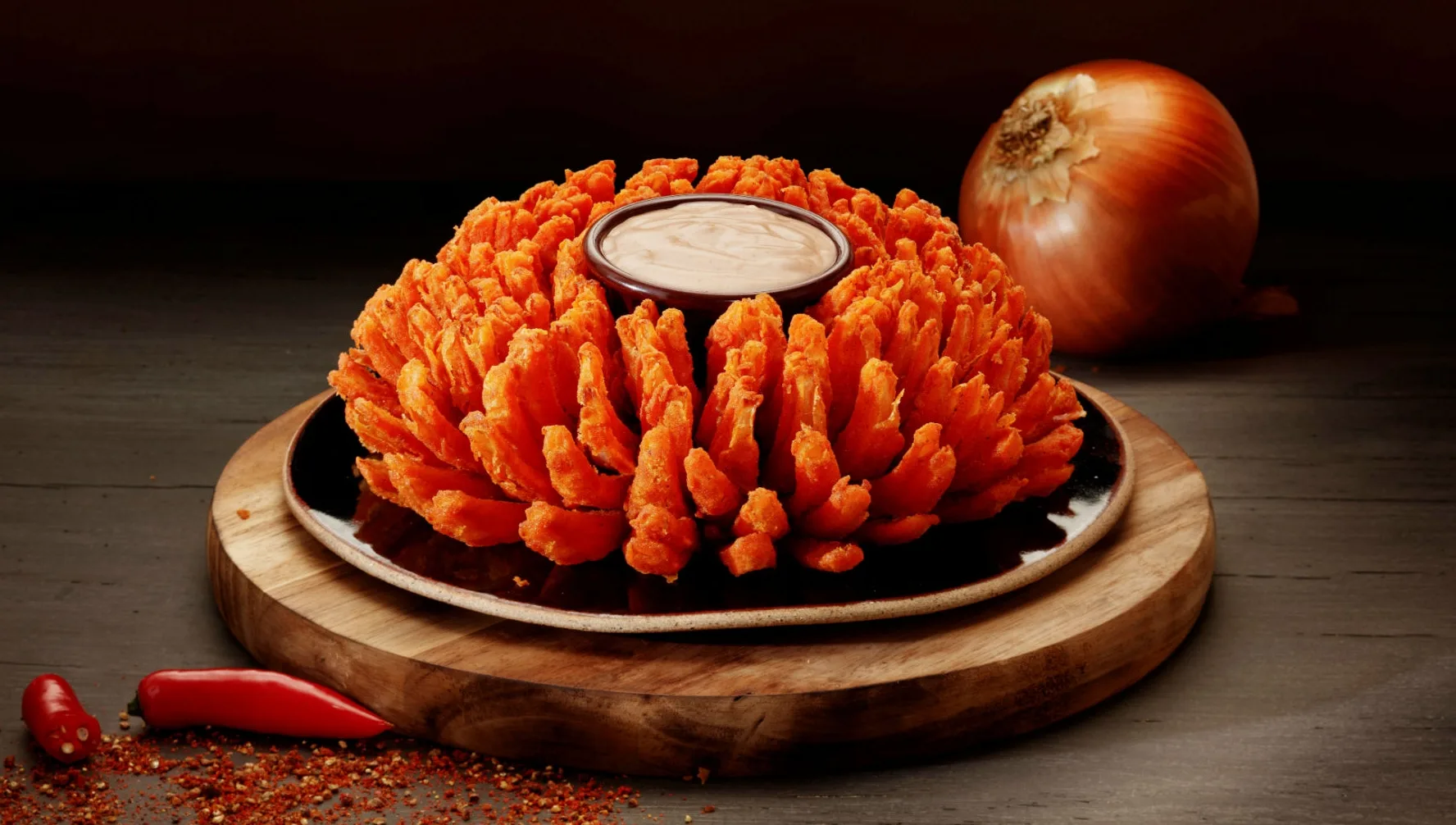 Imagem mostra a Bloomin' Onion, prato mais conhecido do Outback