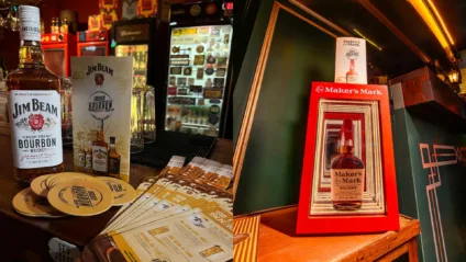 Jim Beam e Maker’s Mark criam campanha Circuito Bourbon, com participação de 90 bares no Brasil