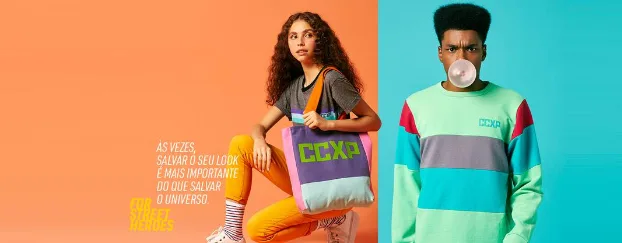 Produtos da CCXP, como ecobag e vestuário