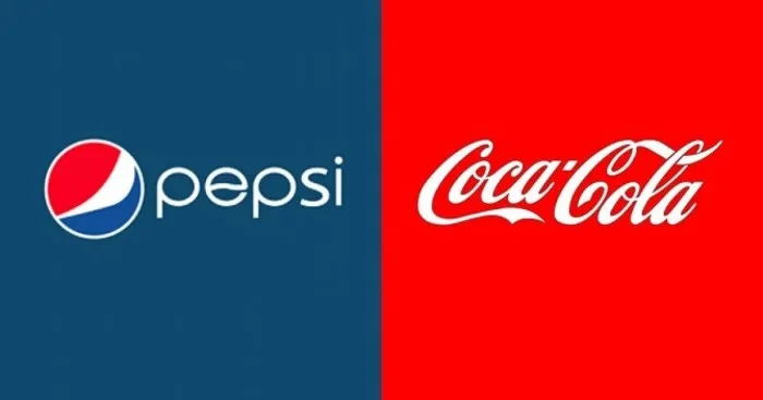 Logotipo da Pepsi ao lado do logotipo de Coca-Cola