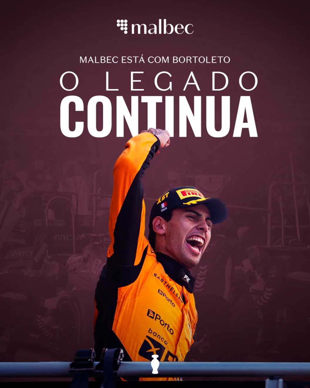 Imagem mostra banner de patrocinio de O Boticário para o piloto Gabriel Bortoleto