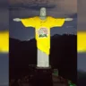 Imagem mostra projeção do Cristo Redentor, feita pelos Correios