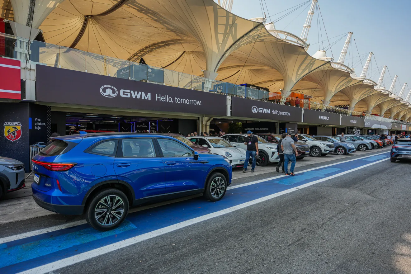 Imagem mostra público do Festival Interlagos de 2024: evento assegurou 98% de renovações para a ediçao de 2025