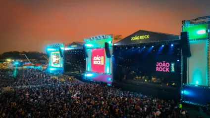 Imagem mostra cena aérea do festival João Rock, que vai abrir pré-venda de ingressos para a edição de 2025