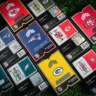 Imagem mostra um dos baralhos da Copag, com design inspirado na NFL, em matéria do Promoview