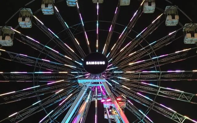 Imagem da roda gigante da Samsung no Lollapalooza 2024