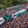 Carro de apoio da Brandtruck com o patrocínio do Boticário no carnaval