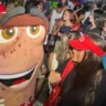 Imagem mostra festa de carnaval do Bob's