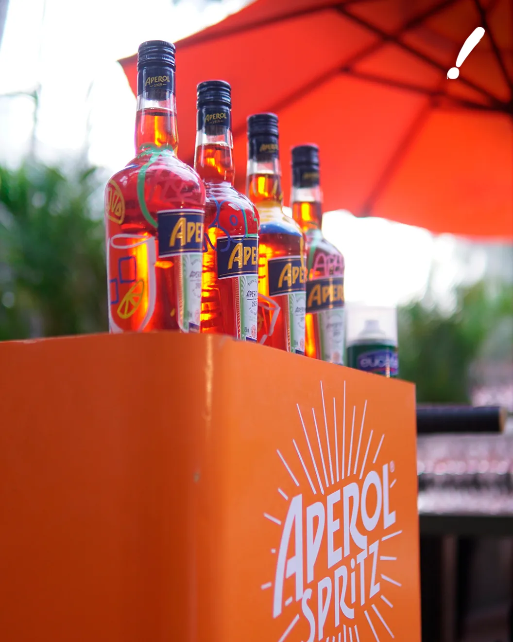 Garrafas de Aperol Spritz no evento Potenza 2025