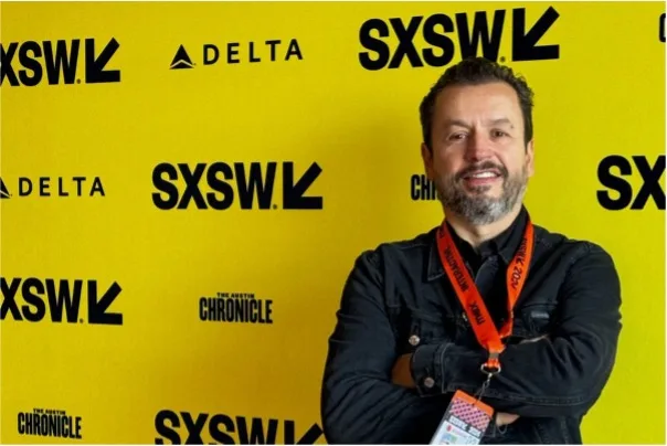 Foto mostra Lutti Colautto, CEO da Lampada.ag, em uma edição passada do SXSW