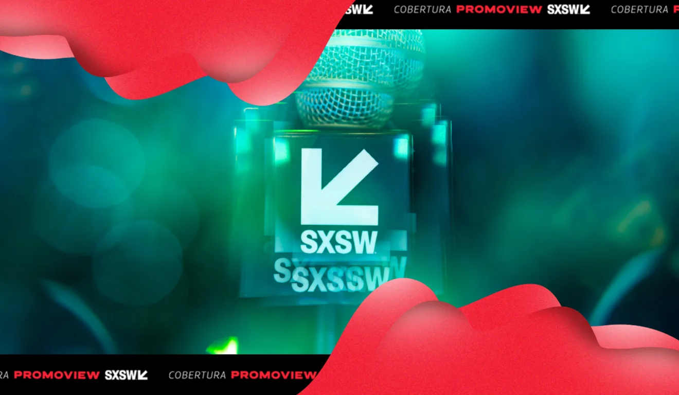 Imagem mostra um microfone com o nome do SXSW exibido, em matéria voltada para expectativas para o festival em 2026