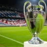 Imagem do troféu da Liga dos Campeões da UEFA, em exibição pela Centauro na Avenida Paulista