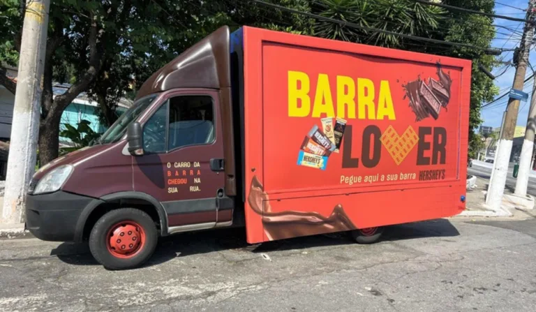 Imagem de caminhão de Páscoa da Hershey's