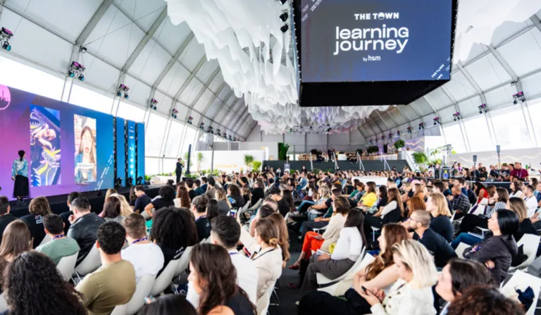 Imagem mostra parte da primeira edição do The Town Learning Journey