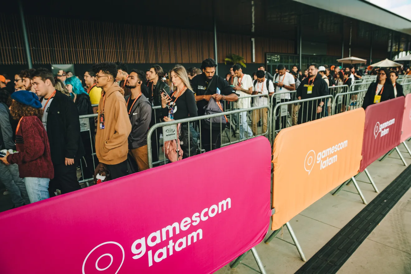 Imagem da fila de entrada da gamescom latam 2025