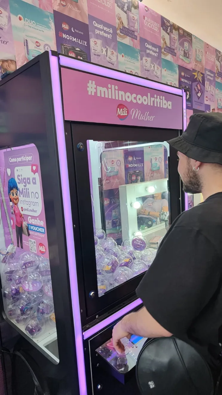 Ativação da Mili no Coolritiba