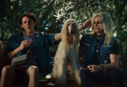 Frame da nova campanha de BIS: "O nome já diz"